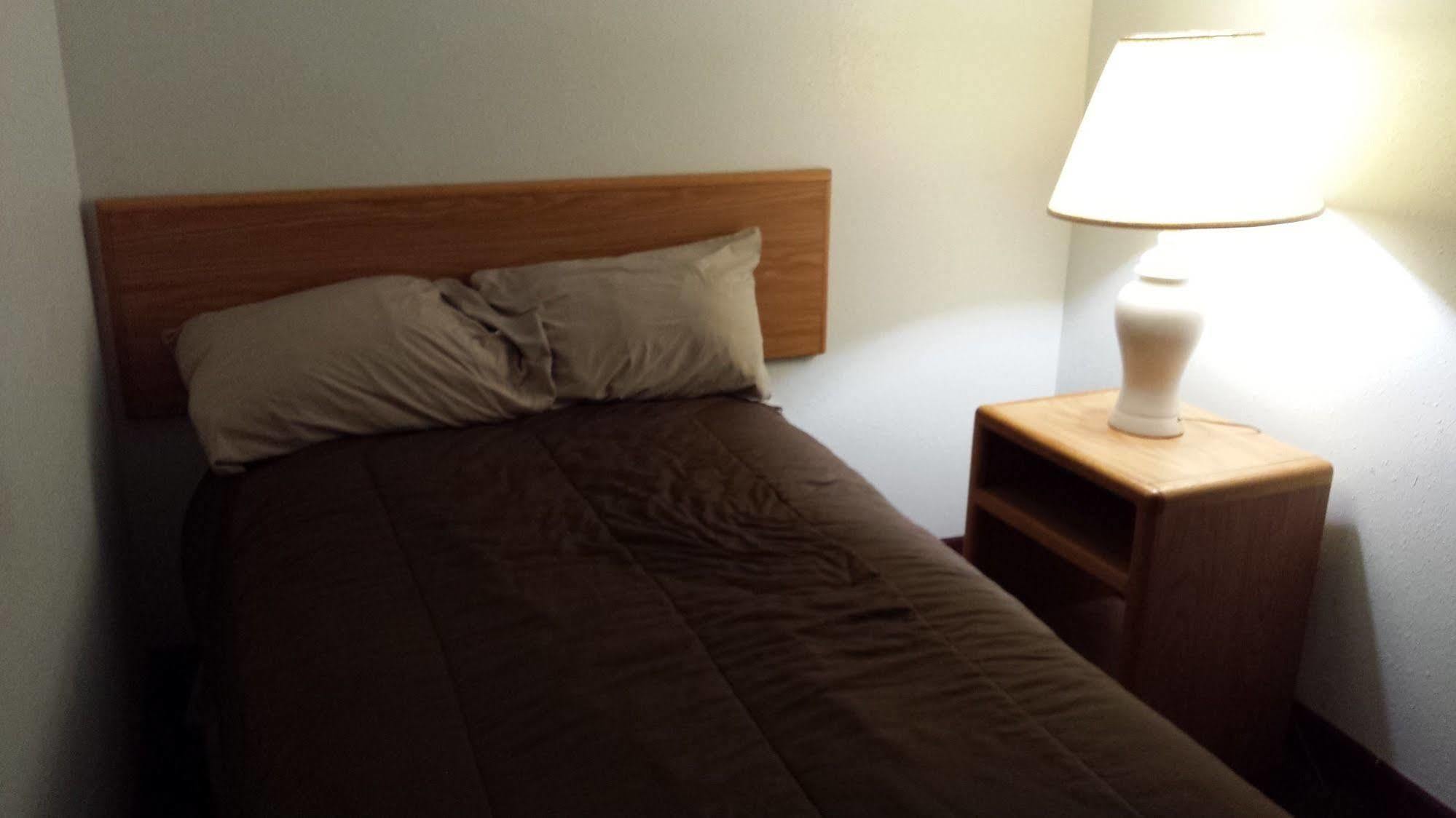 Dakota Inn Huron Ngoại thất bức ảnh
