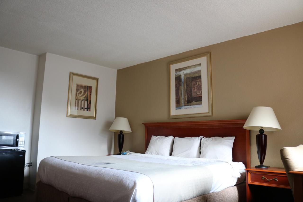Dakota Inn Huron Ngoại thất bức ảnh